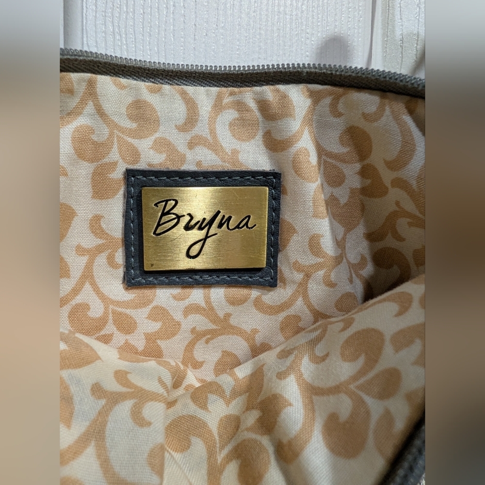Bryna Nicole Metallic Snakeskin Embossed handbag Crossbody Clutch - Picture 6 of 14